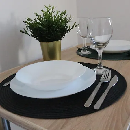 Loco Apartment *